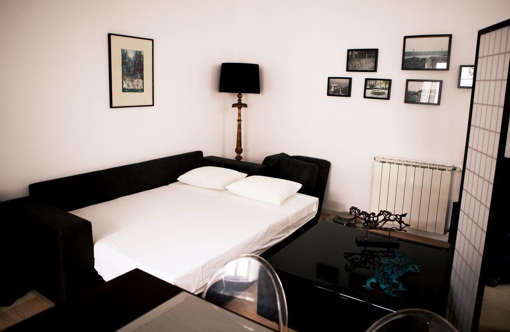 Triplex With Garage - Praca Das Flores Lisboa 客房 照片