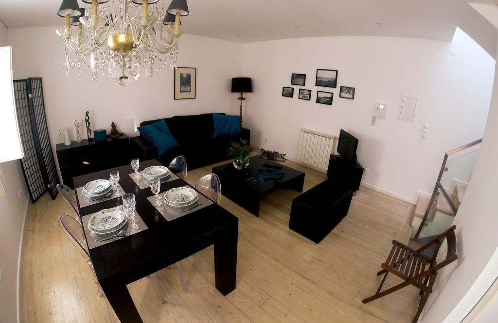 Triplex With Garage - Praca Das Flores Lisboa 客房 照片